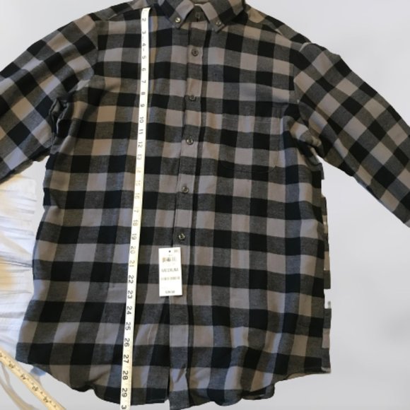 Club Room Grey and Black Plaid Men's Button Down Flannel Long Sleeve Shirt - Picture 3 of 9